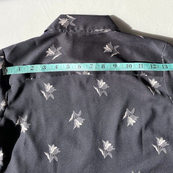 Ann Taylor Black Floral Long Sleeve Blouse -- Size XXSP - Picture 5 of 7